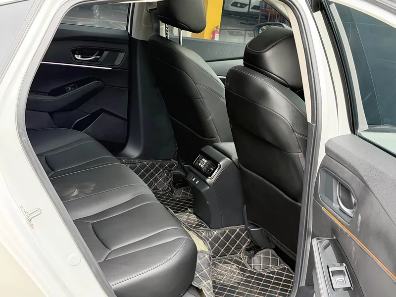 Honda Accord — фото 10