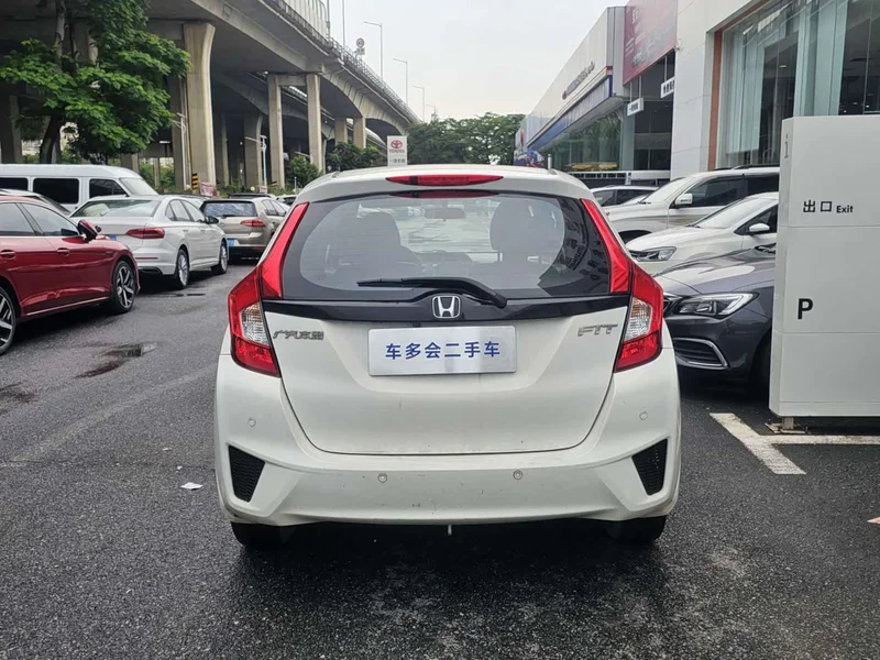 Honda Fit — фото 14