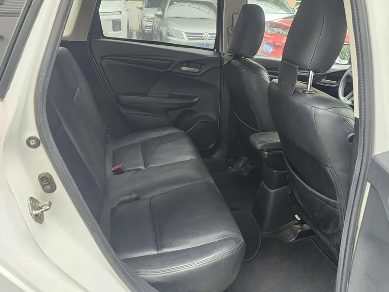 Honda Fit — фото 17