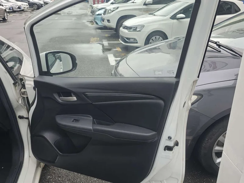 Honda Fit — фото 18