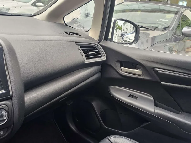 Honda Fit — фото 8