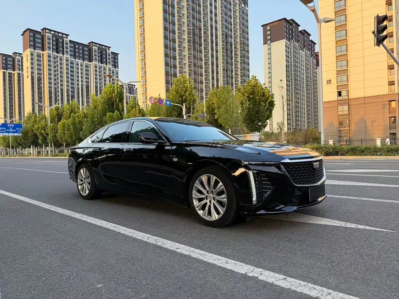 Cadillac CT6 — фото 1