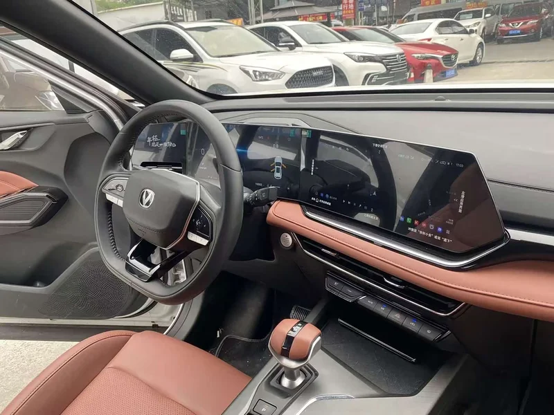 Changan X5 PLUS — фото 12