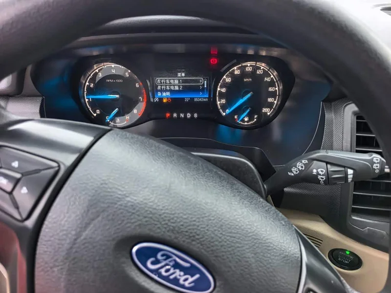 Ford Everest — фото 13
