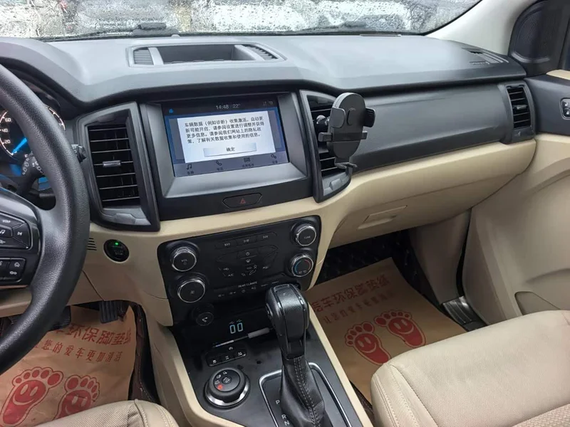 Ford Everest — фото 14
