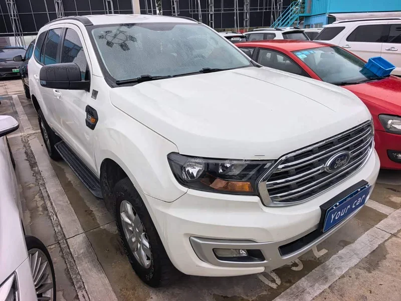 Ford Everest — фото 3