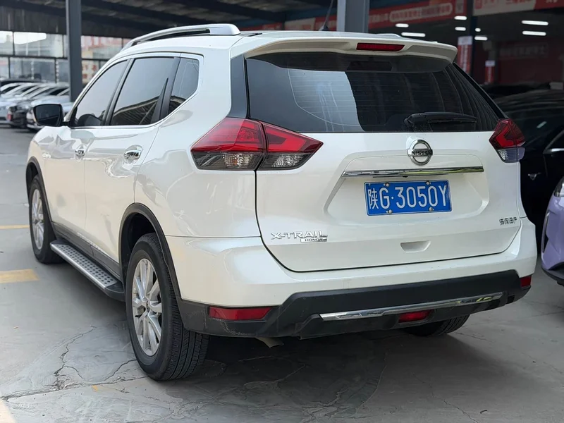 Nissan X-Trail — фото 11
