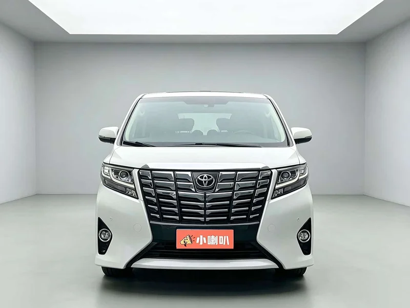 Toyota Alphard — фото 2