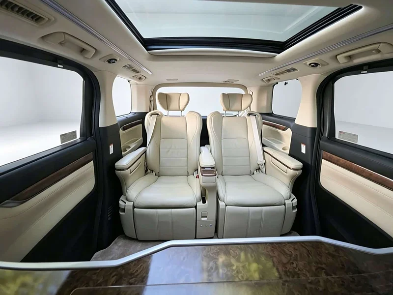 Toyota Alphard — фото 23