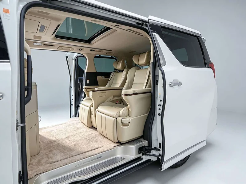 Toyota Alphard — фото 24