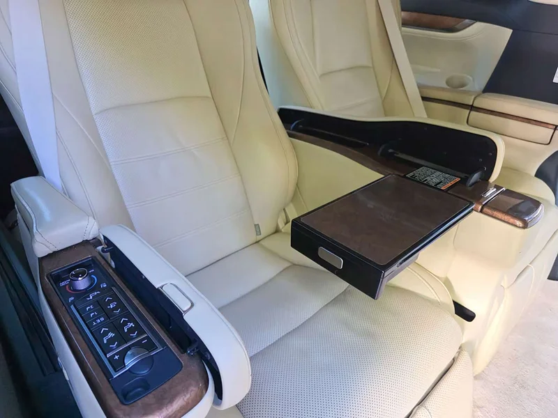 Toyota Alphard — фото 27