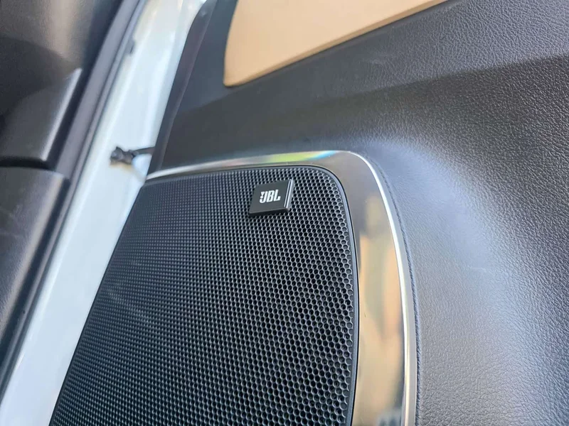 Toyota Alphard — фото 28