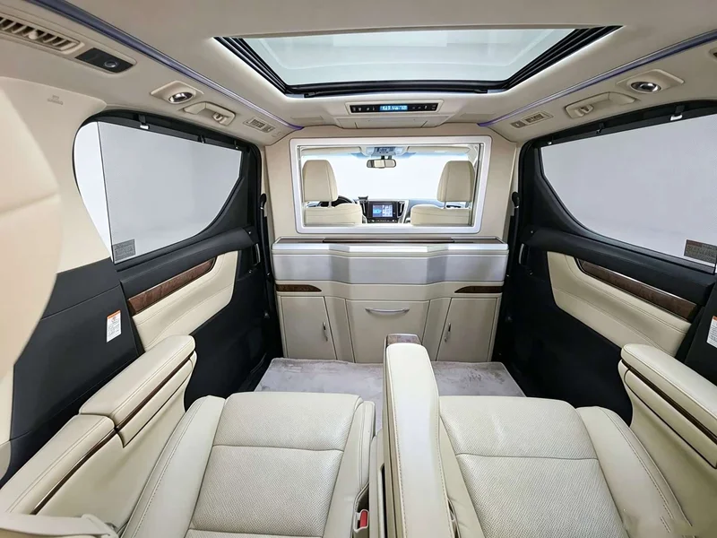Toyota Alphard — фото 29