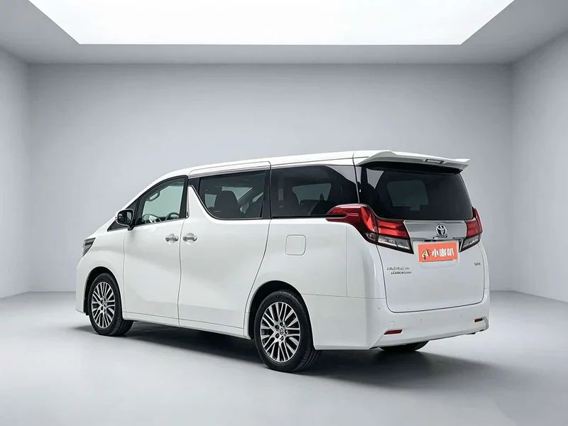 Toyota Alphard — фото 6