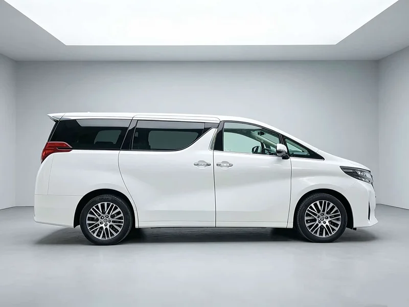 Toyota Alphard — фото 7