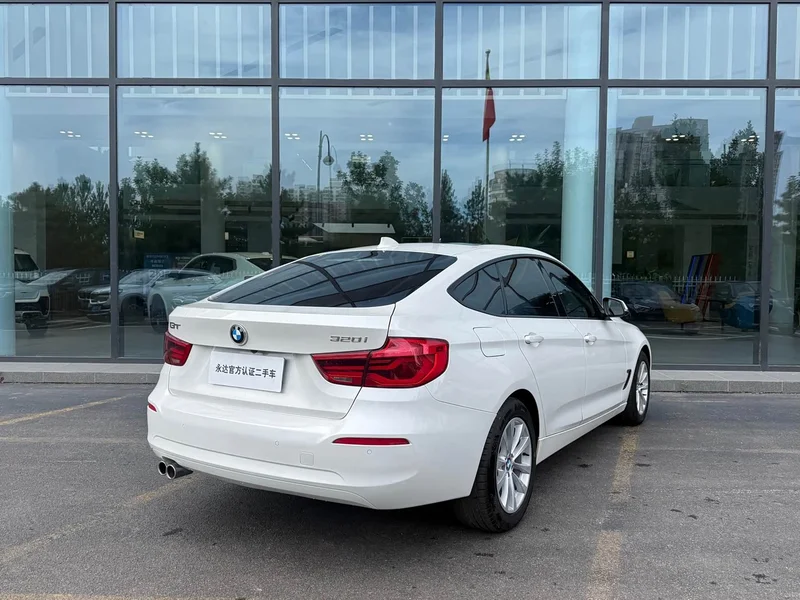 BMW 3 Series GT — фото 7