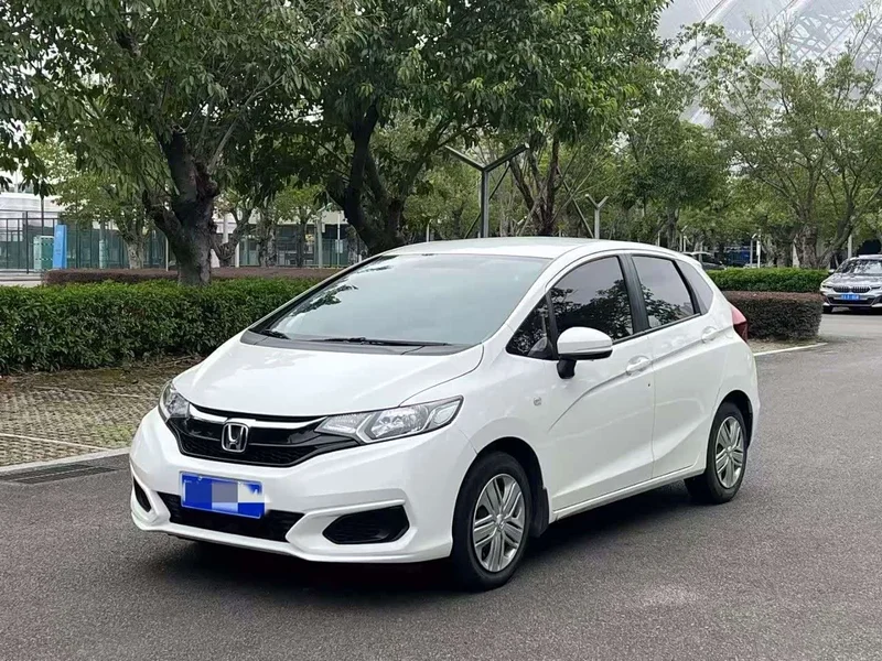 Honda Fit — фото 1
