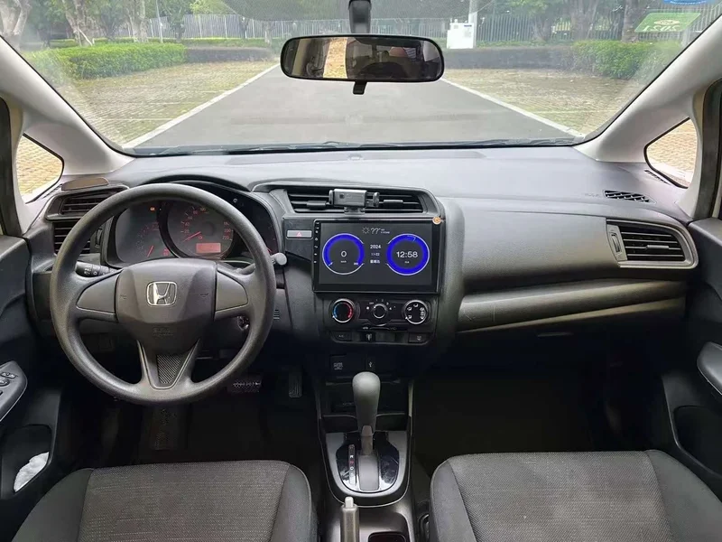 Honda Fit — фото 6