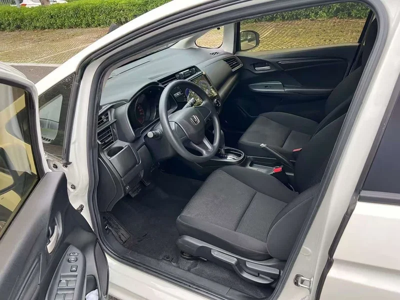 Honda Fit — фото 7