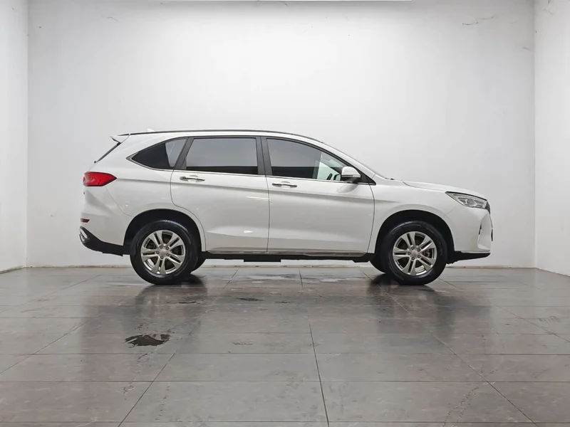 Haval M6 — фото 11