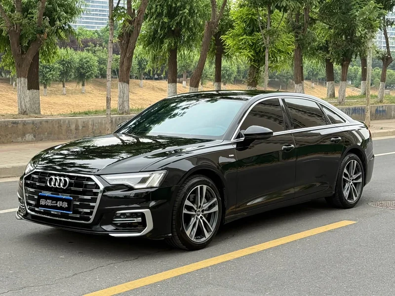 Audi A6L — фото 1