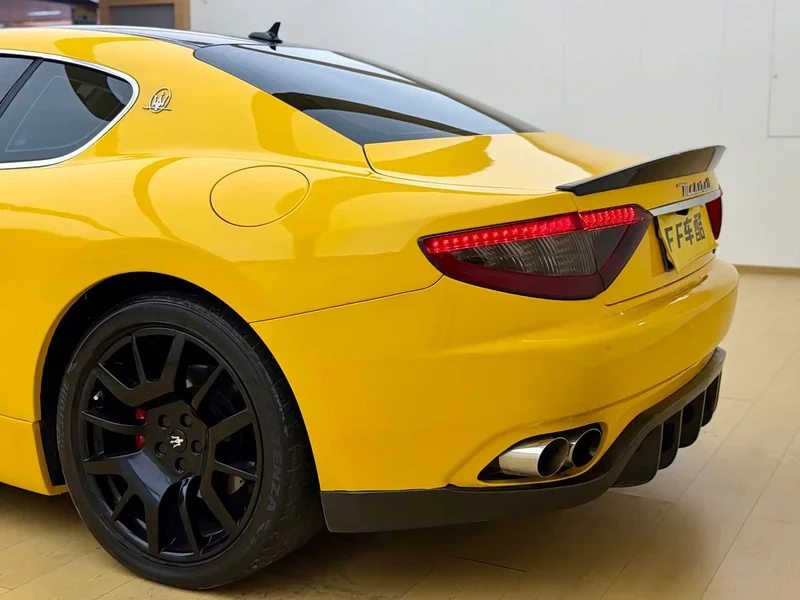 Maserati GranTurismo — фото 11