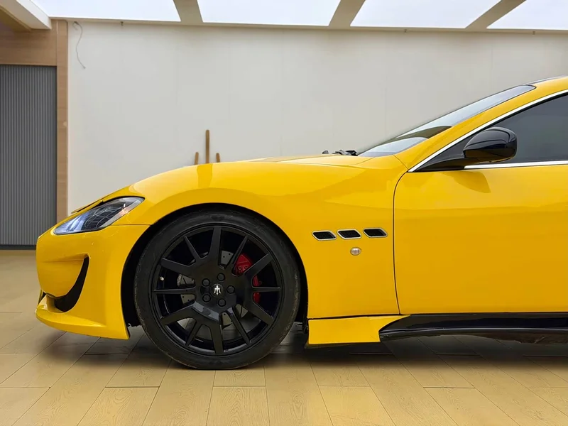 Maserati GranTurismo — фото 9