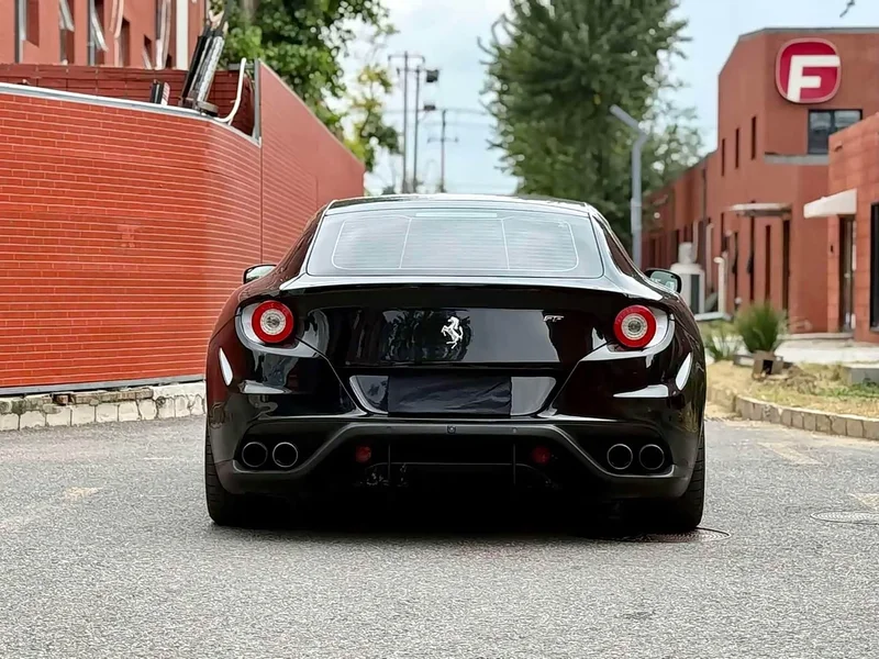 Ferrari FF — фото 5