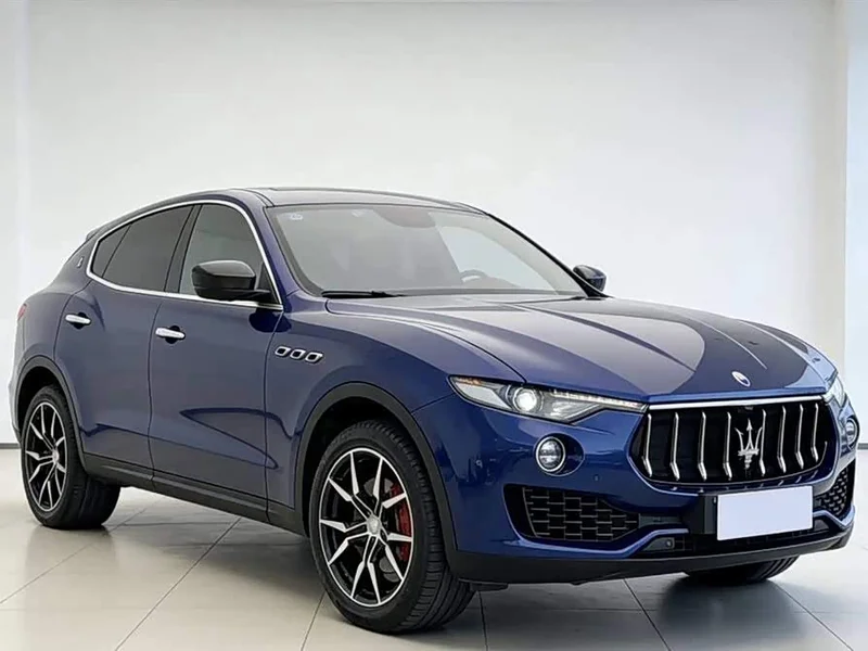 Maserati Levante — фото 1