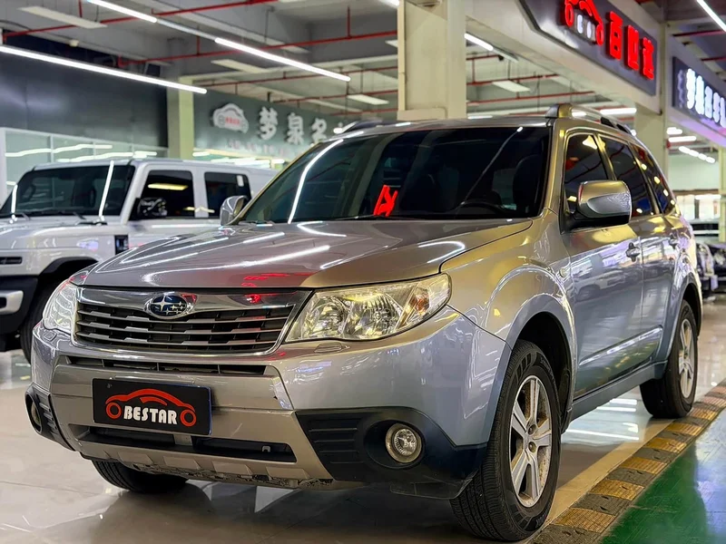 Subaru Forester — фото 2