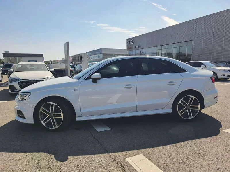 Audi A3 — фото 12