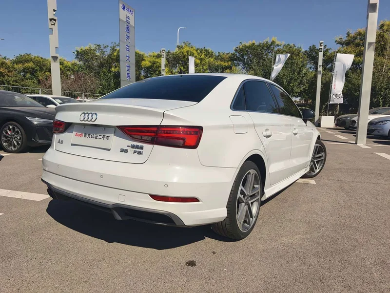Audi A3 — фото 16