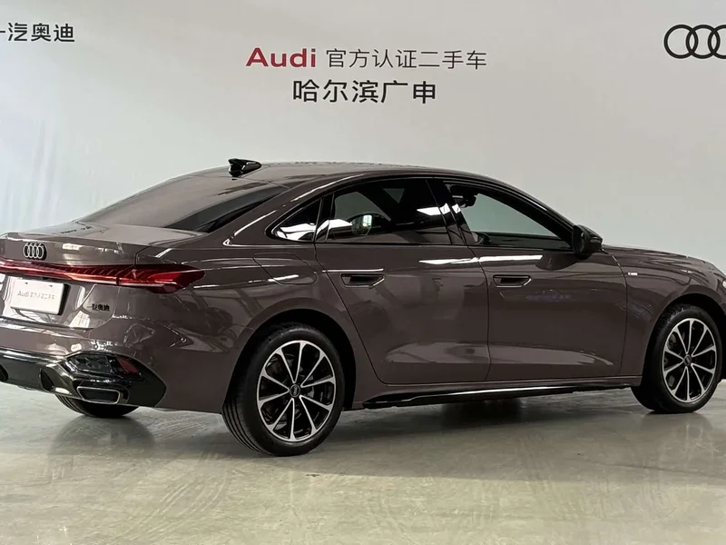 Audi A5L — фото 2
