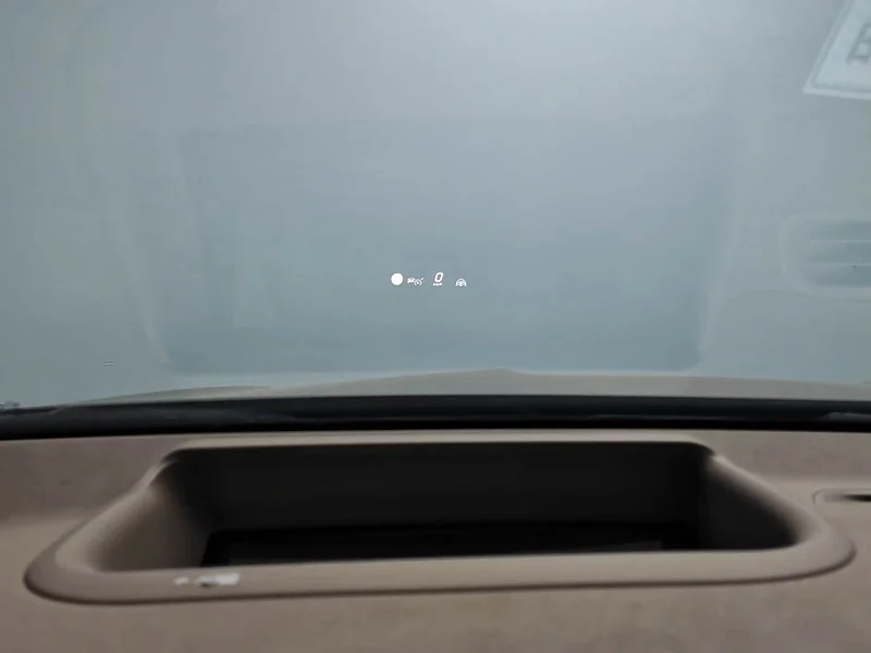 Mercedes-Benz EQE SUV — фото 18