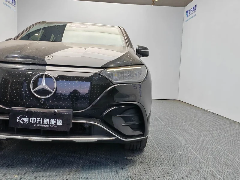 Mercedes-Benz EQE SUV — фото 19