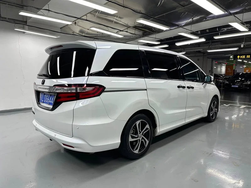 Honda Odyssey — фото 4