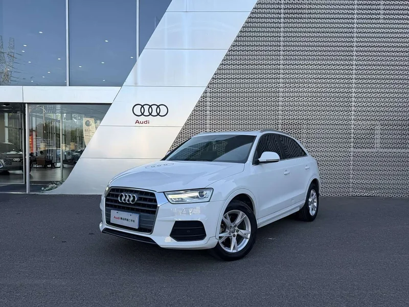 Audi Q3 — фото 1