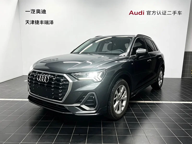 Audi Q3 — фото 1
