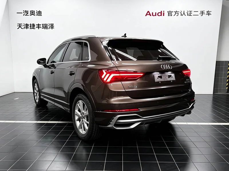 Audi Q3 — фото 5