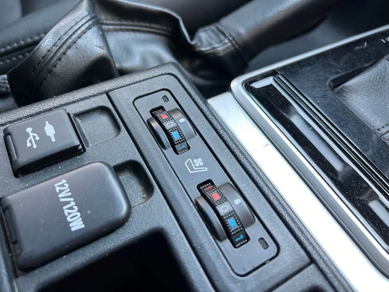 Toyota Prado — фото 13