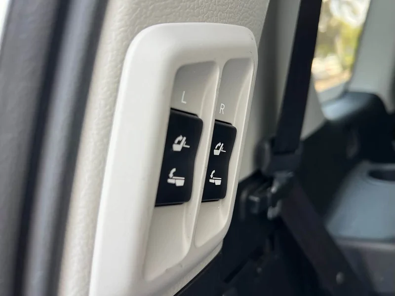 Toyota Prado — фото 14