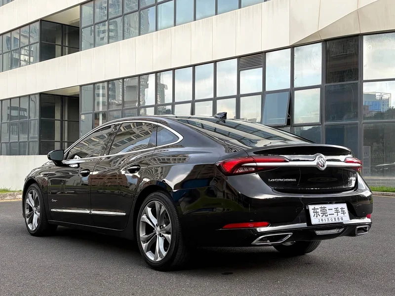 Buick LaCrosse — фото 15