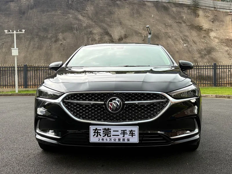Buick LaCrosse — фото 2