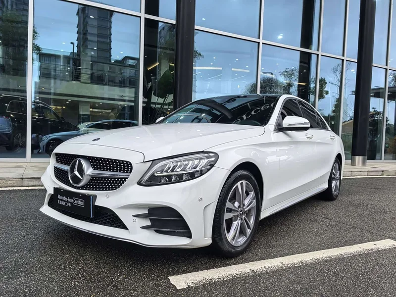 Mercedes-Benz C-Class — фото 1