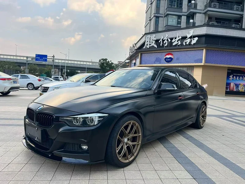 BMW 3-Series — фото 1