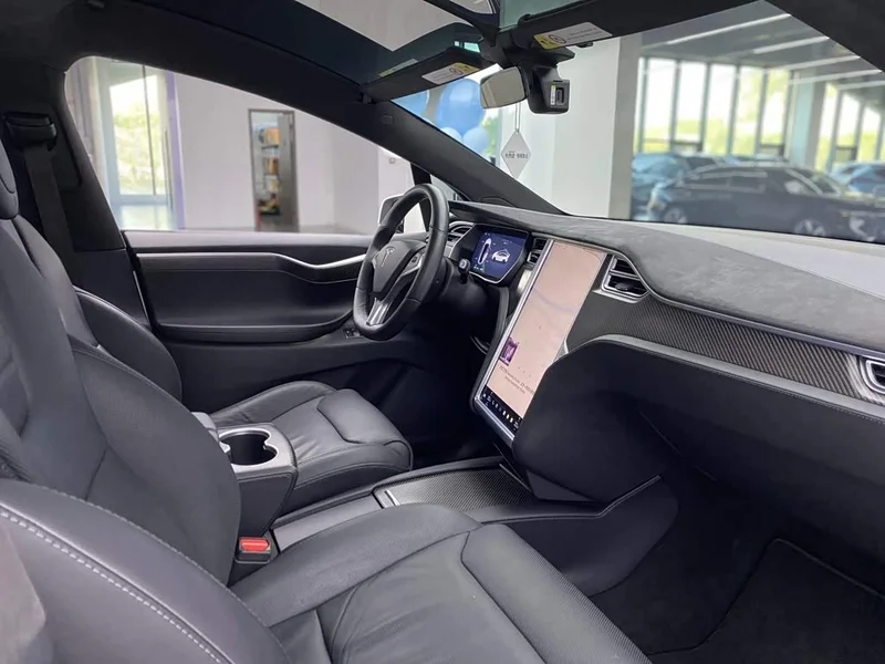 Tesla Model X — фото 21