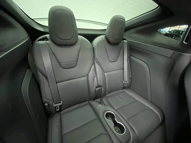 Tesla Model X — фото 30