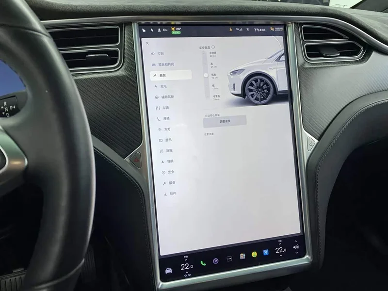 Tesla Model X — фото 32