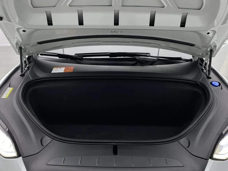 Tesla Model X — фото 9
