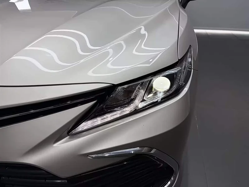 Toyota Camry — фото 12